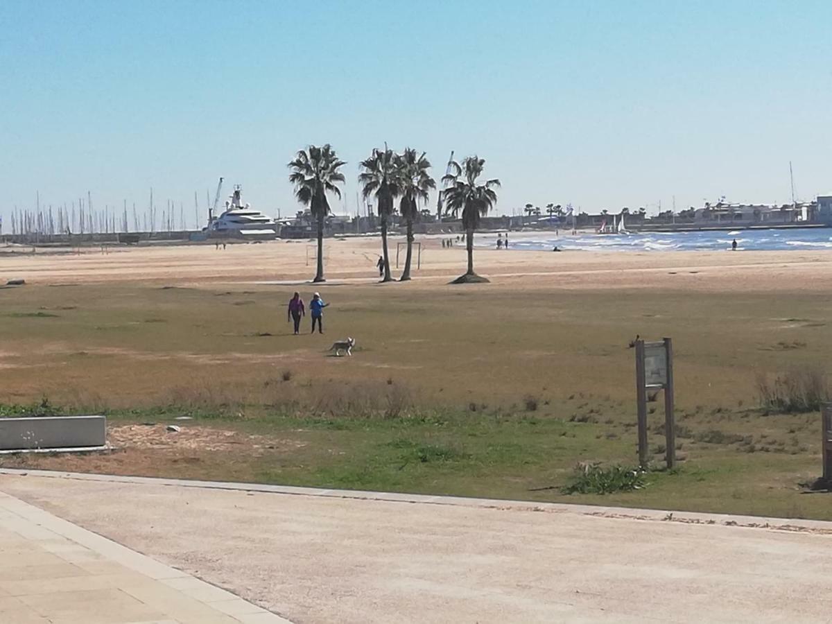 Vilanova-Beach Vilanova i la Geltrú Exteriér fotografie